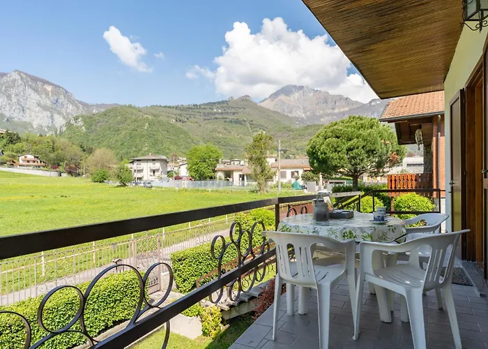 Iris - Relaxing Alpine Getaway Ballabio